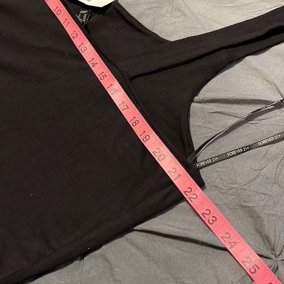 NWT Forever 21 Plus Sunny Spot Black Knit Tank Crop Top Size 3X - Picture 4 of 5